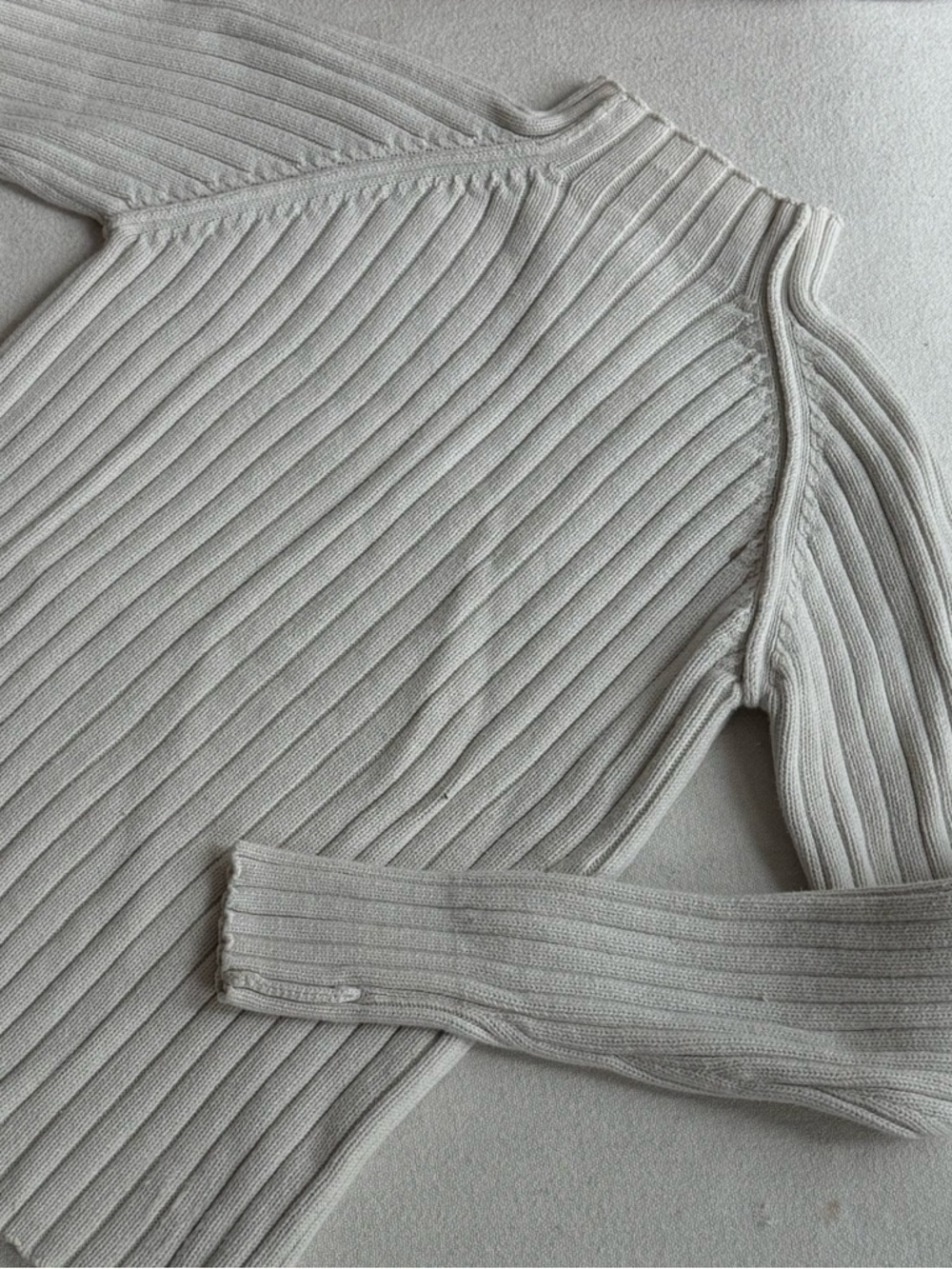 Ribbed Long-Sleeve Crewneck Sweater - Cream